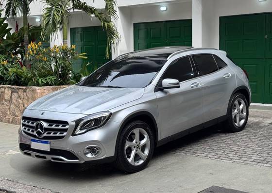 MERCEDES-BENZ GLA 200 1.6 CGI FLEX ENDURO 7G-DCT